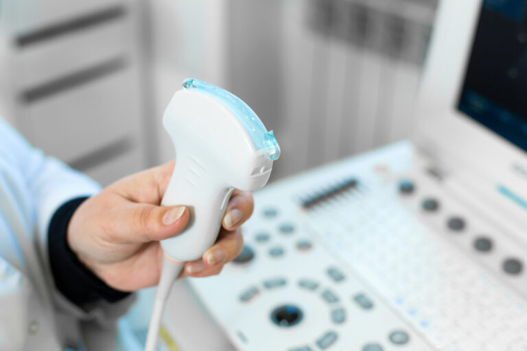 Doctor,Prepare,An,Ultrasound,Machine,For,The,Diagnosis,Of,A